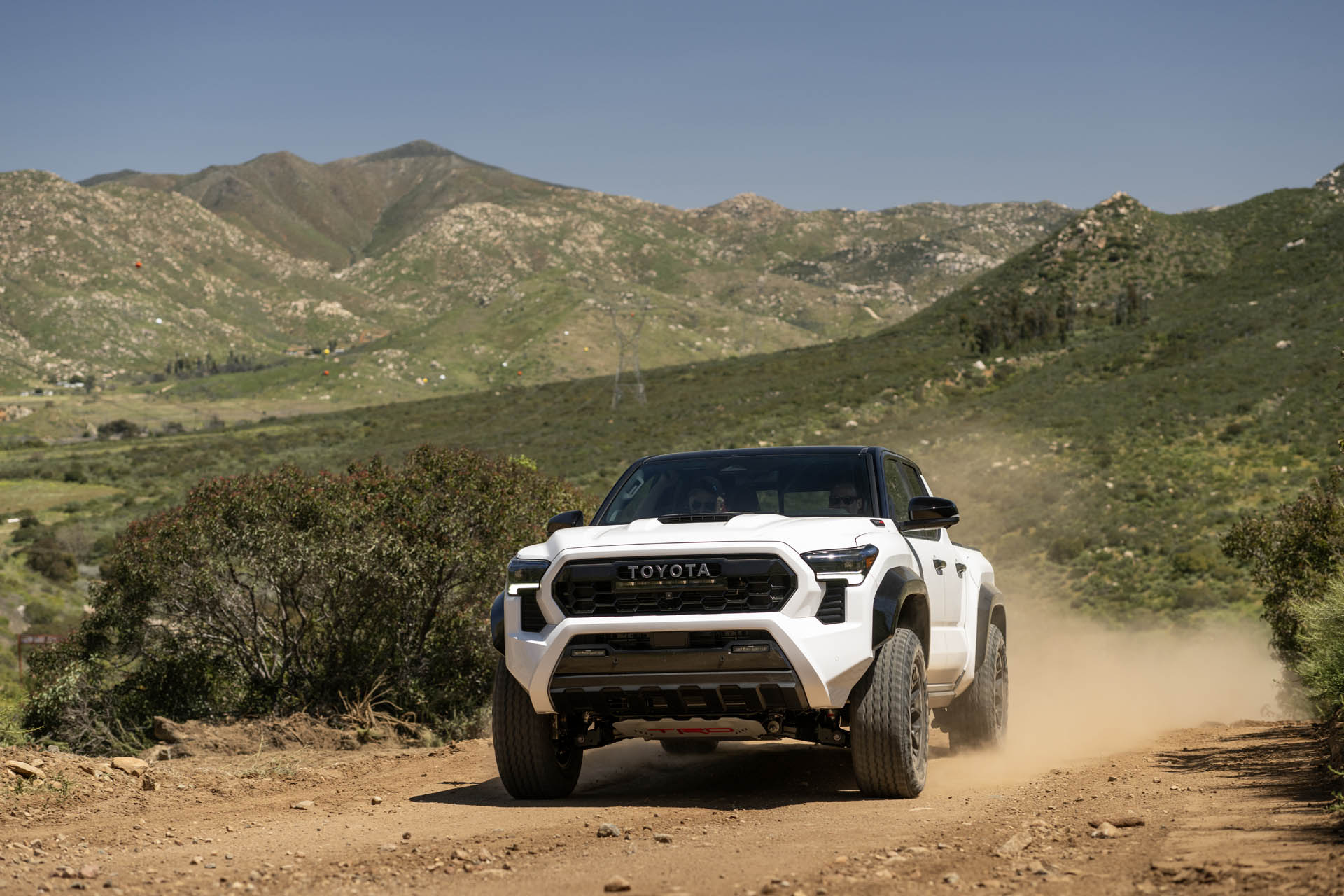 2024 Toyota Tacoma TRD Pro, 2025 Ram RHO, 2025 Nissan Frontier: The Week In Reverse